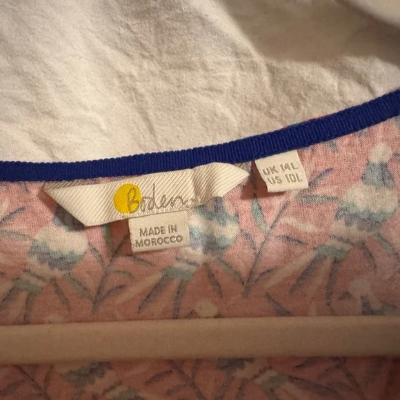 Boden midi 10-long dress with whimsical birds, cotton jersey with pockets & sash - Picture 6 of 6